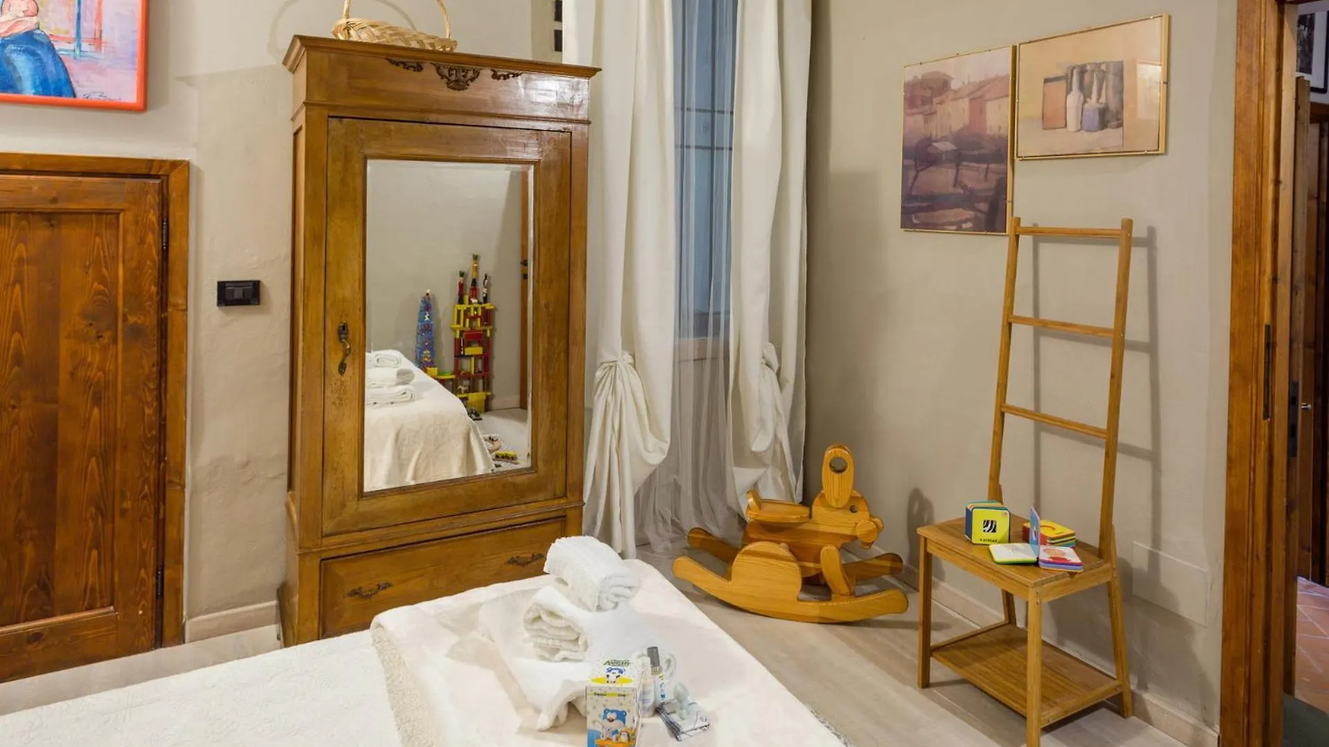 San Frediano Charming Apartment Florence
