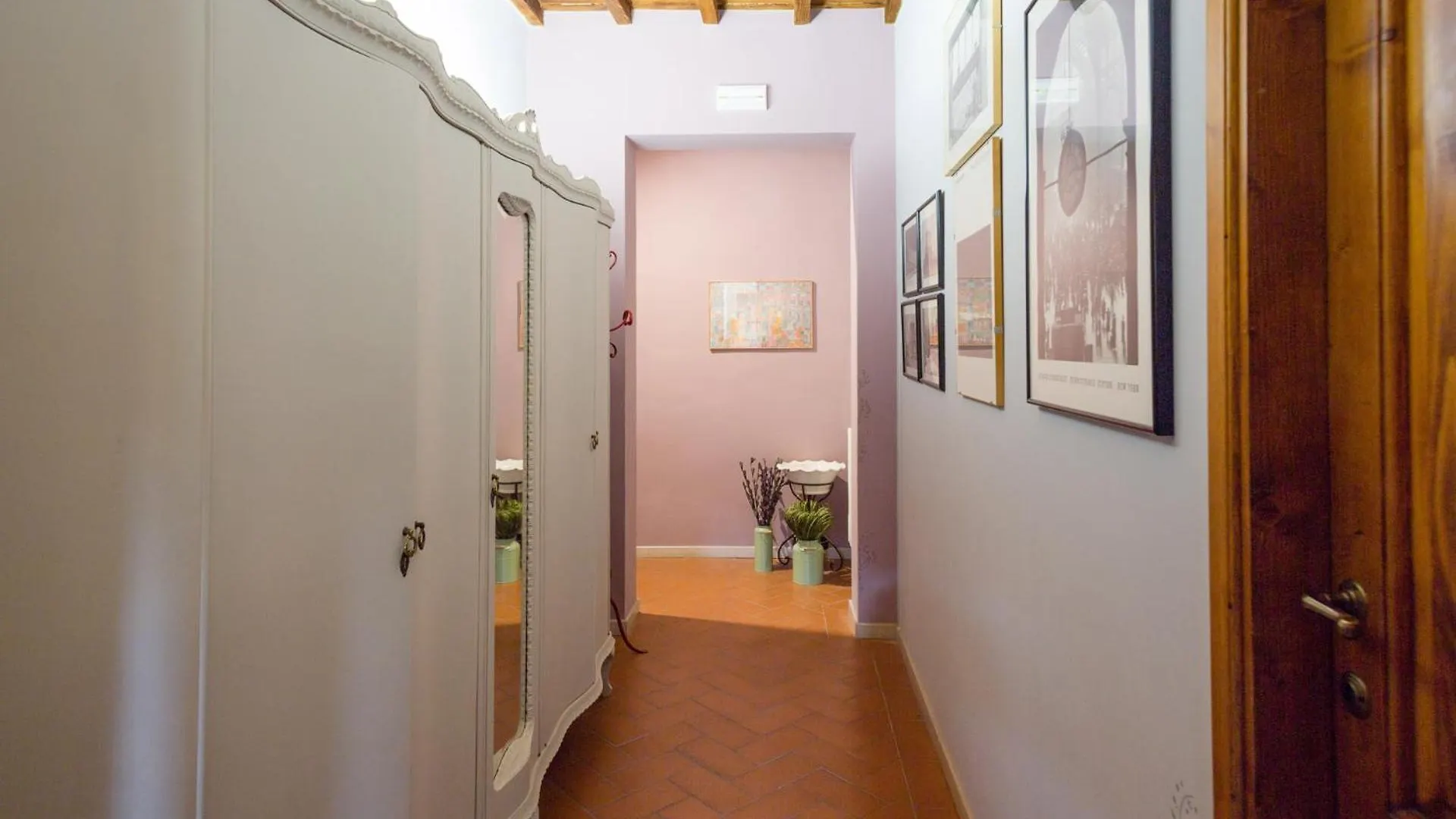San Frediano Charming Apartment Florence 0*,  Italy